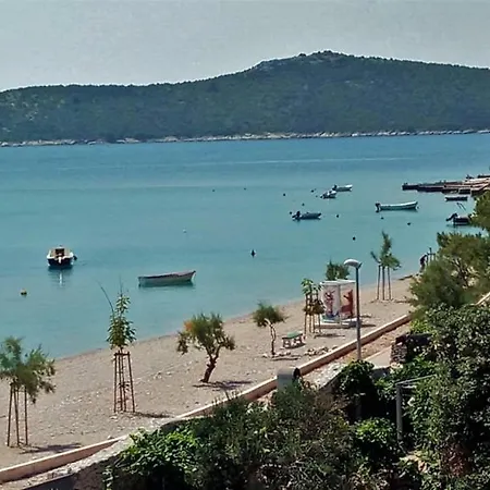 In With Seaview, Balcony, Air Condition, Wifi *