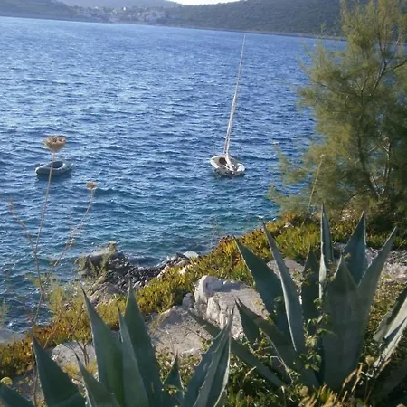 In With Seaview, Balcony, Air Condition, Wifi Apartmán Sevid