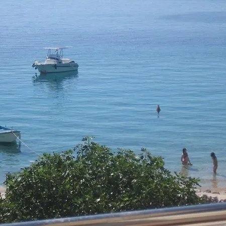 In With Seaview, Balcony, Air Condition, Wifi Apartmán